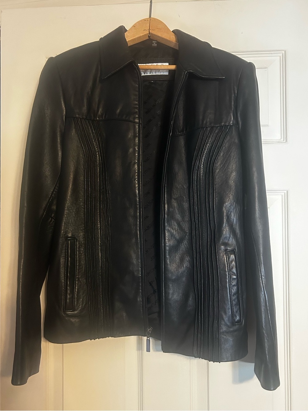 Jones New York Black Leather Zip Jacket with Paneled Stitching